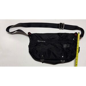 Tumi T-Tech Essential Gear Messenger Bag Black Nylon Laptop Crossbody 57574D